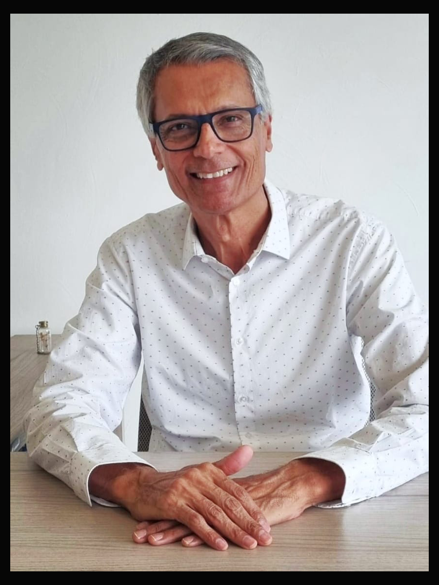 M.A. Roberto Cadenas Tovar